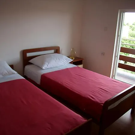 Daire Apartments Ivan 1624