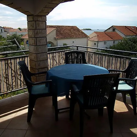 Daire Apartments Ivan 1624 *
